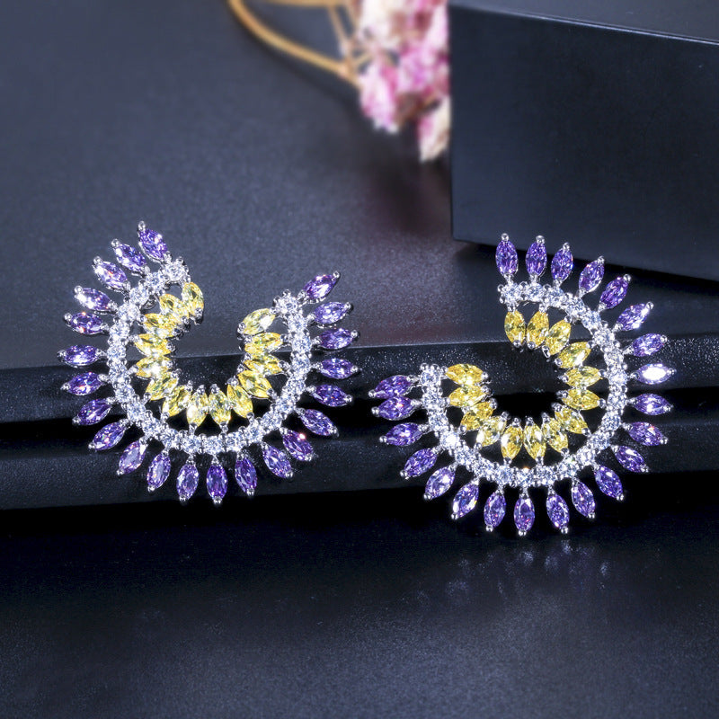 Korean-style earrings - Fashionable and versatile high-end and shiny zirconia earrings personalized diamond-studded Korean ear studs