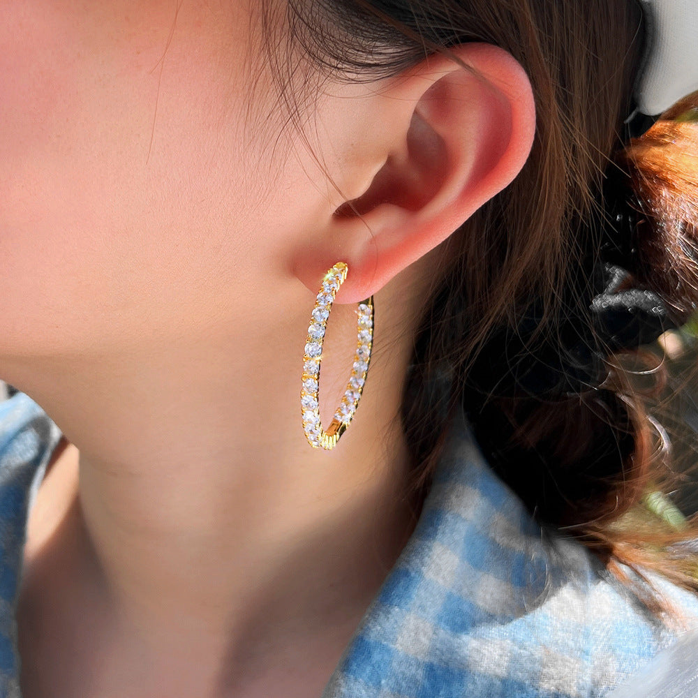 Korean cool and elegant style ins small-scale design luxury fashion diamond earrings for the ear Trendy and popular.Super bright C-shaped ear loop