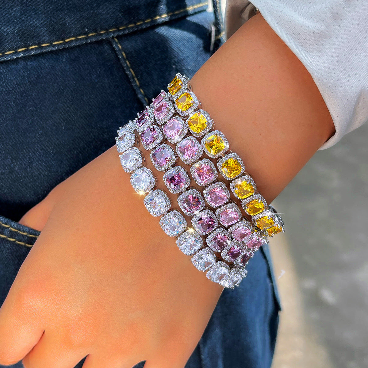 Fashionable and luxurious square sugar-shaped diamond-zirconia bracelet for women featuring unique style and versatile compatibility high-end evening dress jewelry item