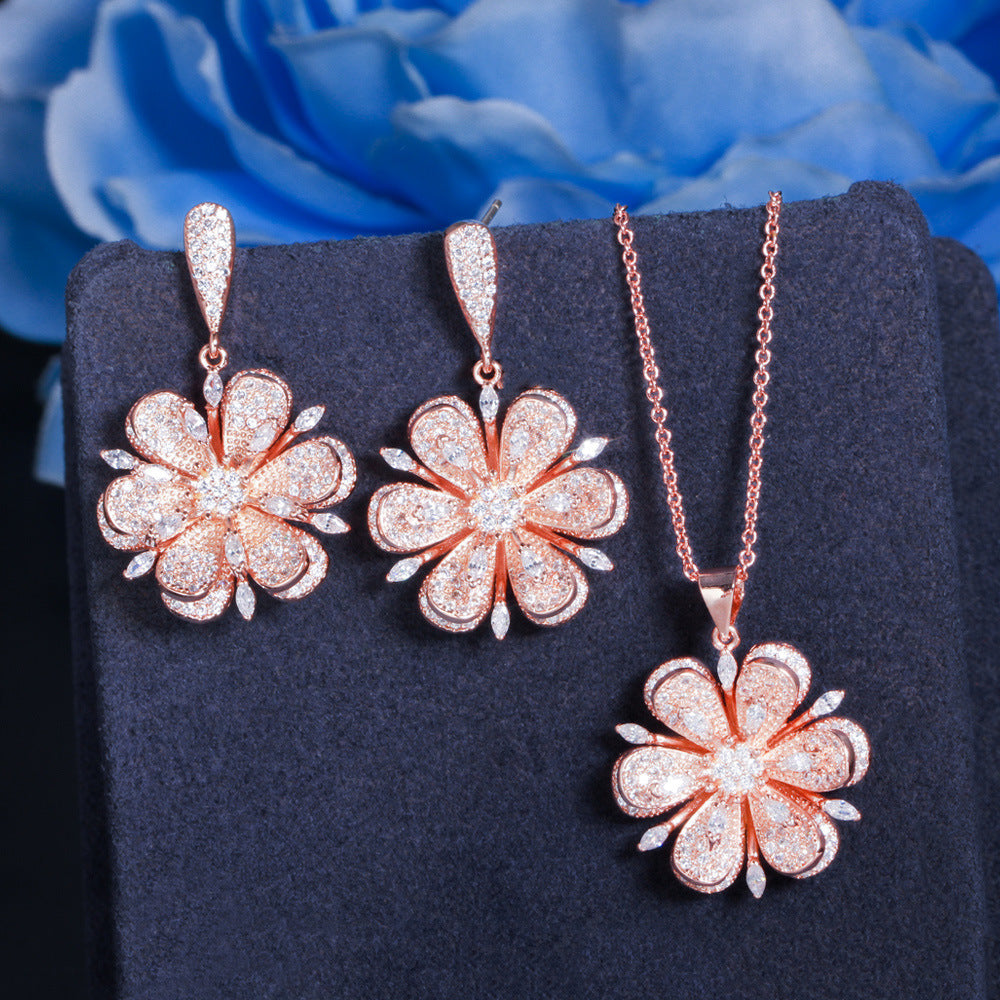 European and American minimalist diamond-set rose gold flower-shaped earrings pendant set - ultra-shiny zirconia women's accessories