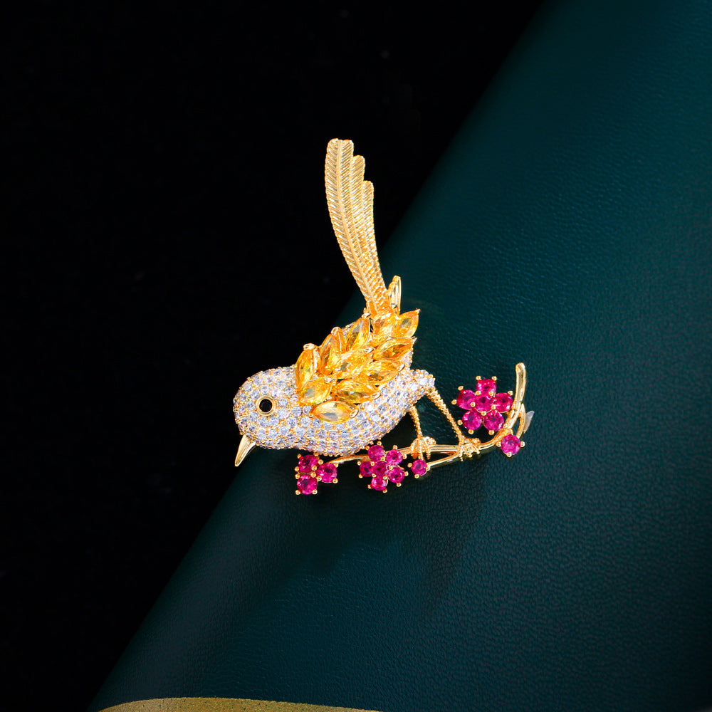 Chinese style festive smile colorful zircon brooch lively and cute the shape of a magpie or a bird a piece of clothing accessory