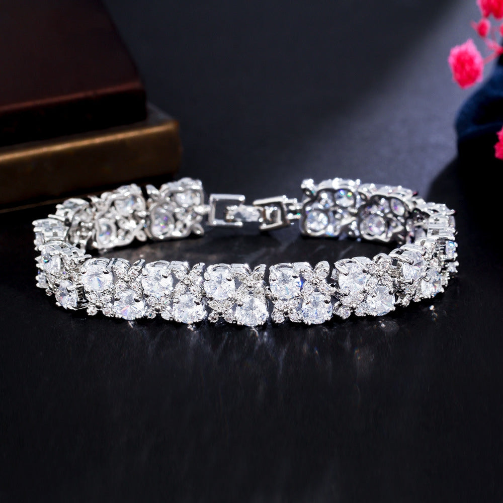 Fashionable and exquisite zircon jewelry wholesale - micro-set blue sapphire and glittering diamond plated white women's bracelet