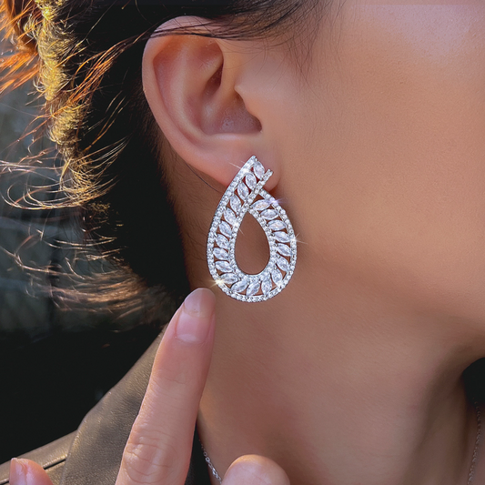 S925 silver needle classic geometric oval-shaped cut air-quality zirconia stud earrings with full diamonds U-shaped design fashionable ear pendants