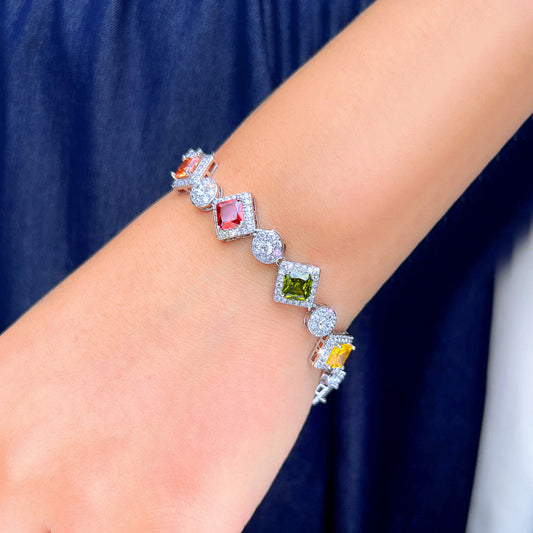 Luxury-luxurious French niche design sugar cube with colorful gemstones geometric-shaped hand chain fashionable and elegant high-end zircon jewelry accessory