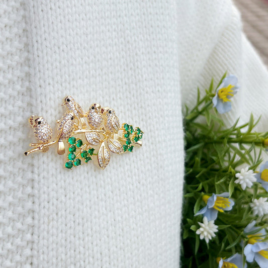Chinese-style bird, flower and fragrance brooch with tiny inlaid zirconia happy magpie brooch delicate flower and bird headpiece matching for a cheongsam and western accessories