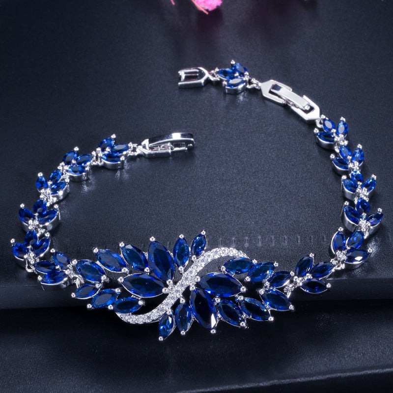 Ice Crystal Flower European-style Zircon Necklace - Full Diamond Engraved Jewelry - Multiple Colors