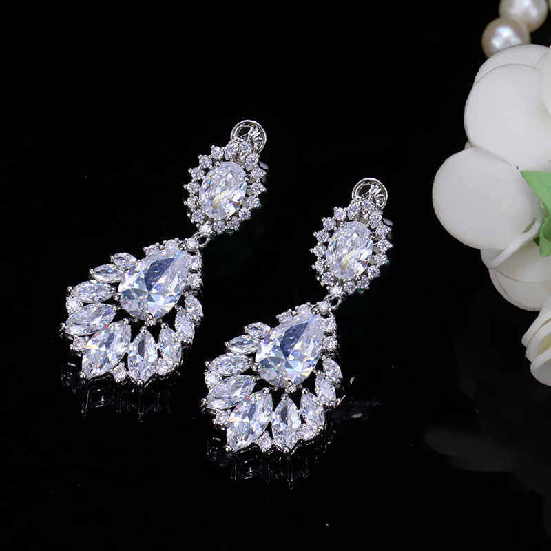 Fashion Drop 18K White Gold Zirconia Ear Clip - Popular in Europe and America Classic Style Bridal Earring - Earpiece Set