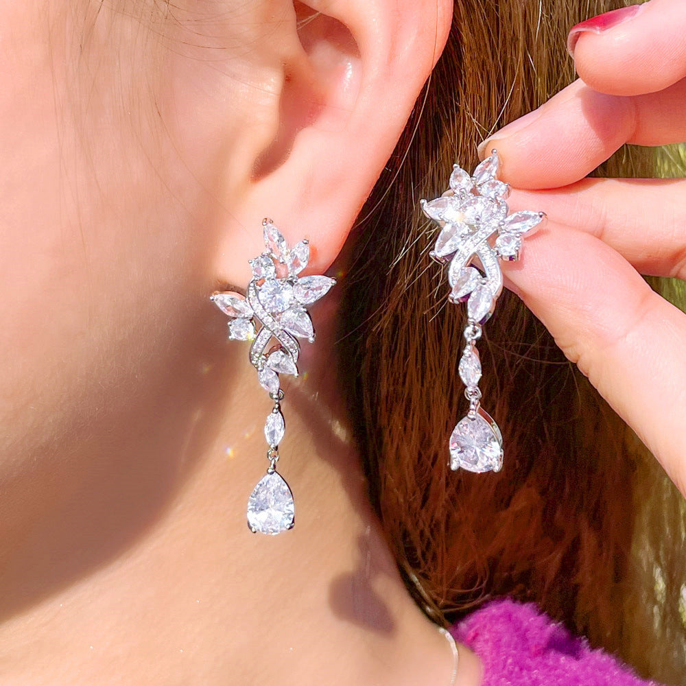 European style long luxurious leaf-shaped drop women's earrings with zircon gemstones