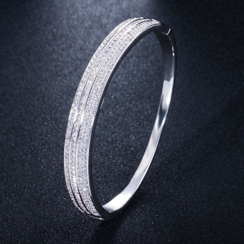 European and American style elegant spring clasp women's bracelet Precisely set three-row AAA zirconia jewelry piece
