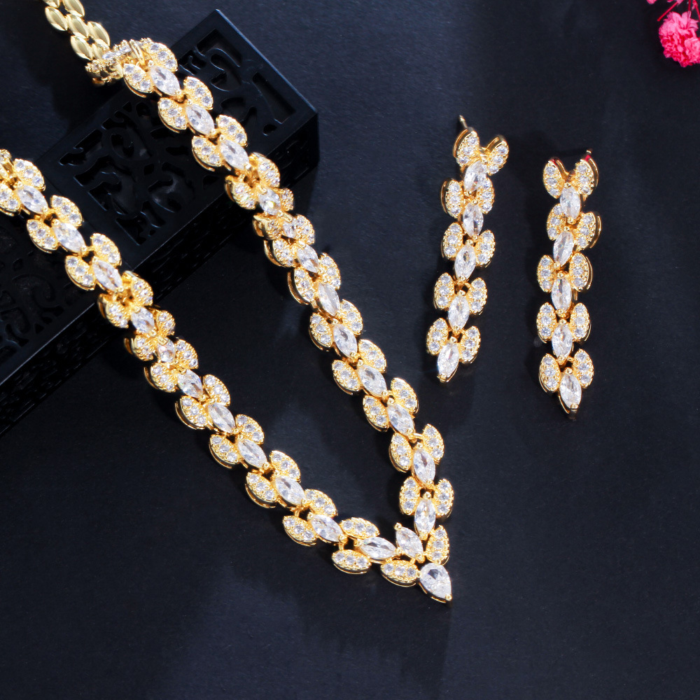 Korean version of classic and simple jewelry set for necklaces and earrings - stylish and versatile bridal necklace set chain