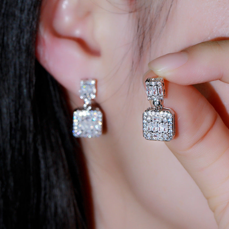 Korean version of S925 silver heart-shaped stud earrings with tiny inlaid zirconia pendant necklace set - elegant jewelry popular online item must-have accessory