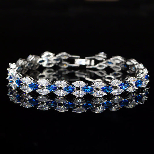 Korean version accessory with elegant leaf-shaped white gold jewelry of AAA quality, zirconia bracelet