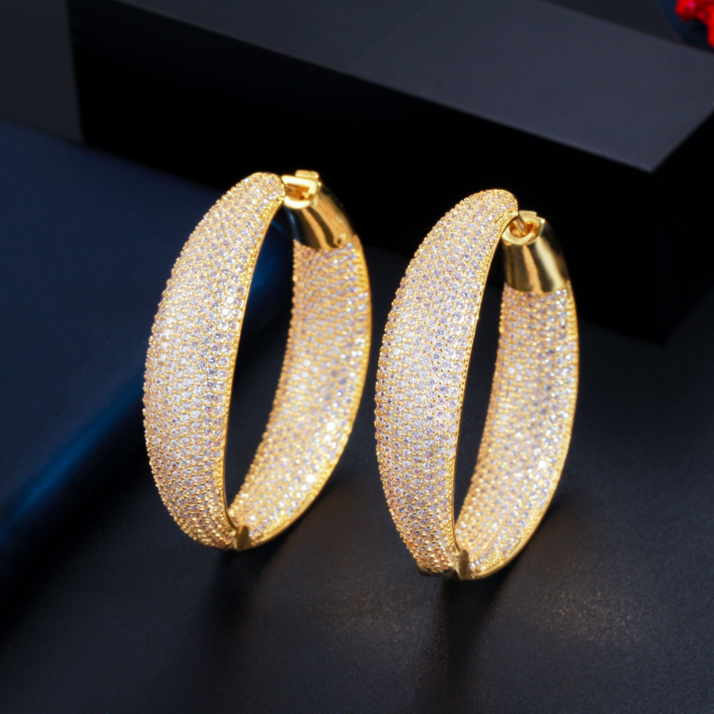European and American minimalist round ear ring with micro-set sparkling diamonds and zirconium stones copper-plated gold fashionable earrings