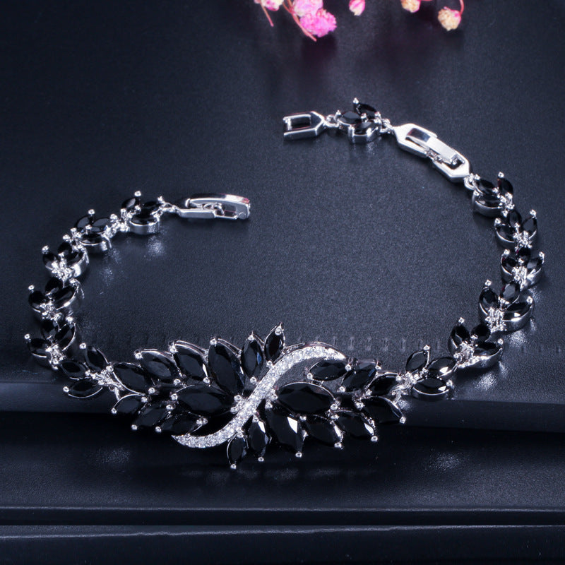 Ice Crystal Flower European-style Zircon Necklace - Full Diamond Engraved Jewelry - Multiple Colors