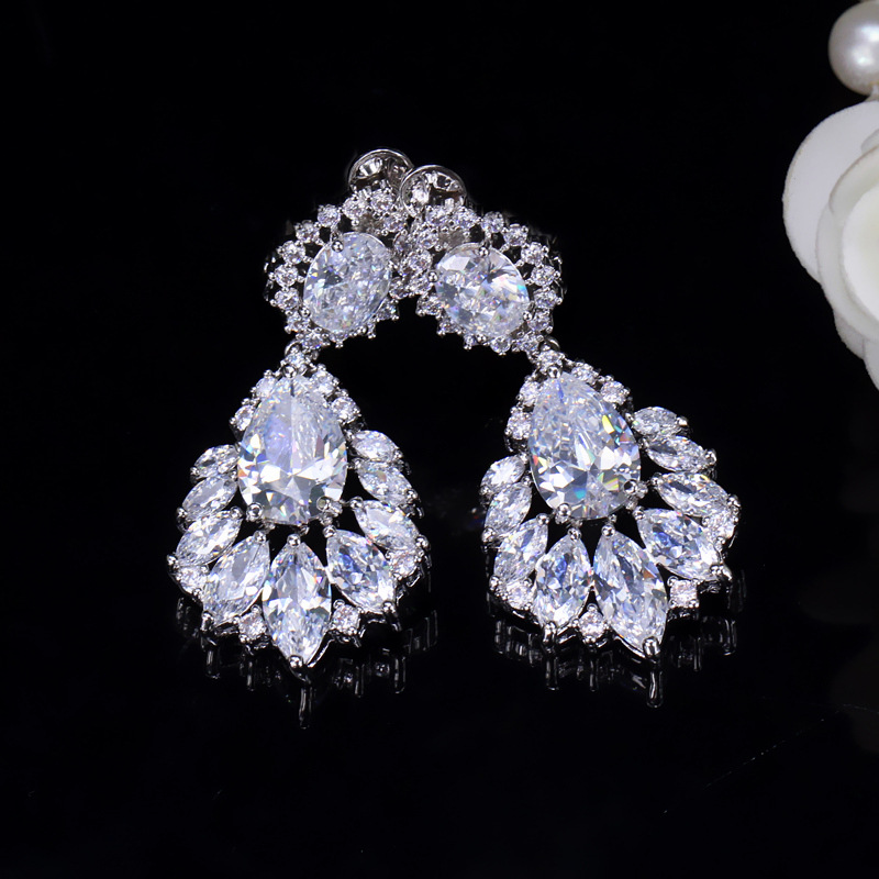 Fashion Drop 18K White Gold Zirconia Ear Clip - Popular in Europe and America Classic Style Bridal Earring - Earpiece Set