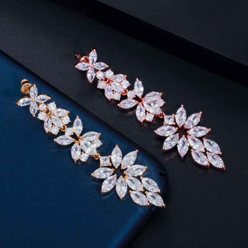 European and American fashion long fringed leaf earrings Imported goods AAA quality zircon earrings Wedding accessories