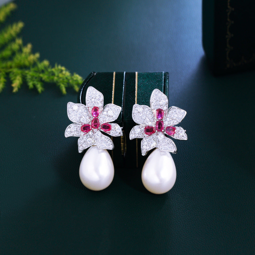 Luxury-sleek and sweet zircon flower and pearl earrings made of S925 silver with an elegant and sophisticated touch suitable for high-class ladies and versatile accessories