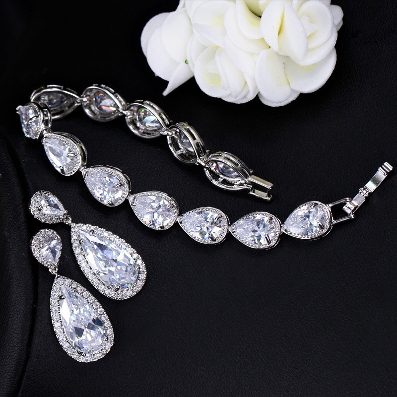 European and American high-end zirconian bridal necklaces earrings bracelets and other accessories for wedding gowns