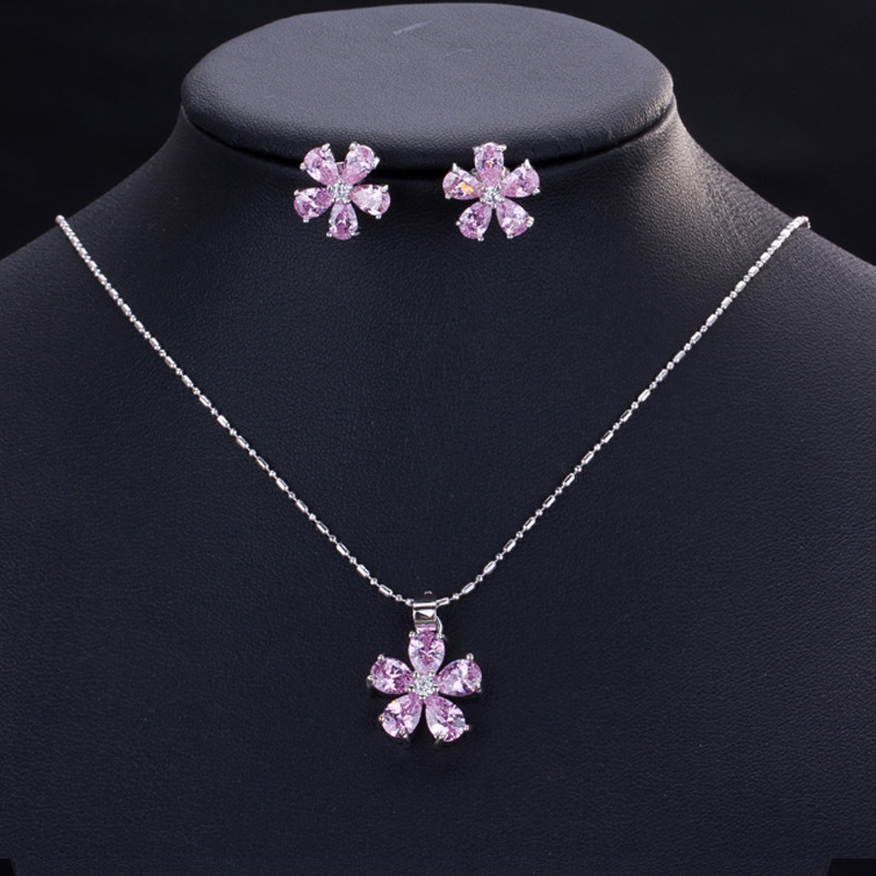 Newly launched bestseller - European and American fashionable jewelry small chain set - women's necklace and earrings set
