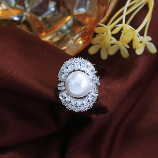 French-style romantic and fashionable pearl ring for women light luxury high-end elegant and versatile ring for the index finger featuring zirconium stones