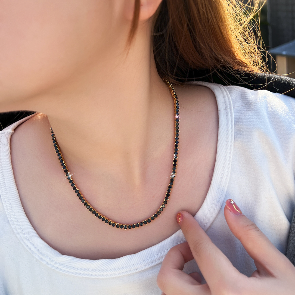 Black tennis chain - TennisChain necklace with copper inlay and zirconia stones - trendy accessory for the collarbone