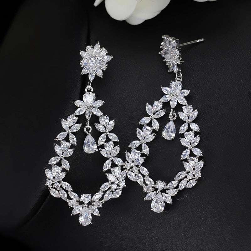 European-style fashionable AAA zirconite stud earrings