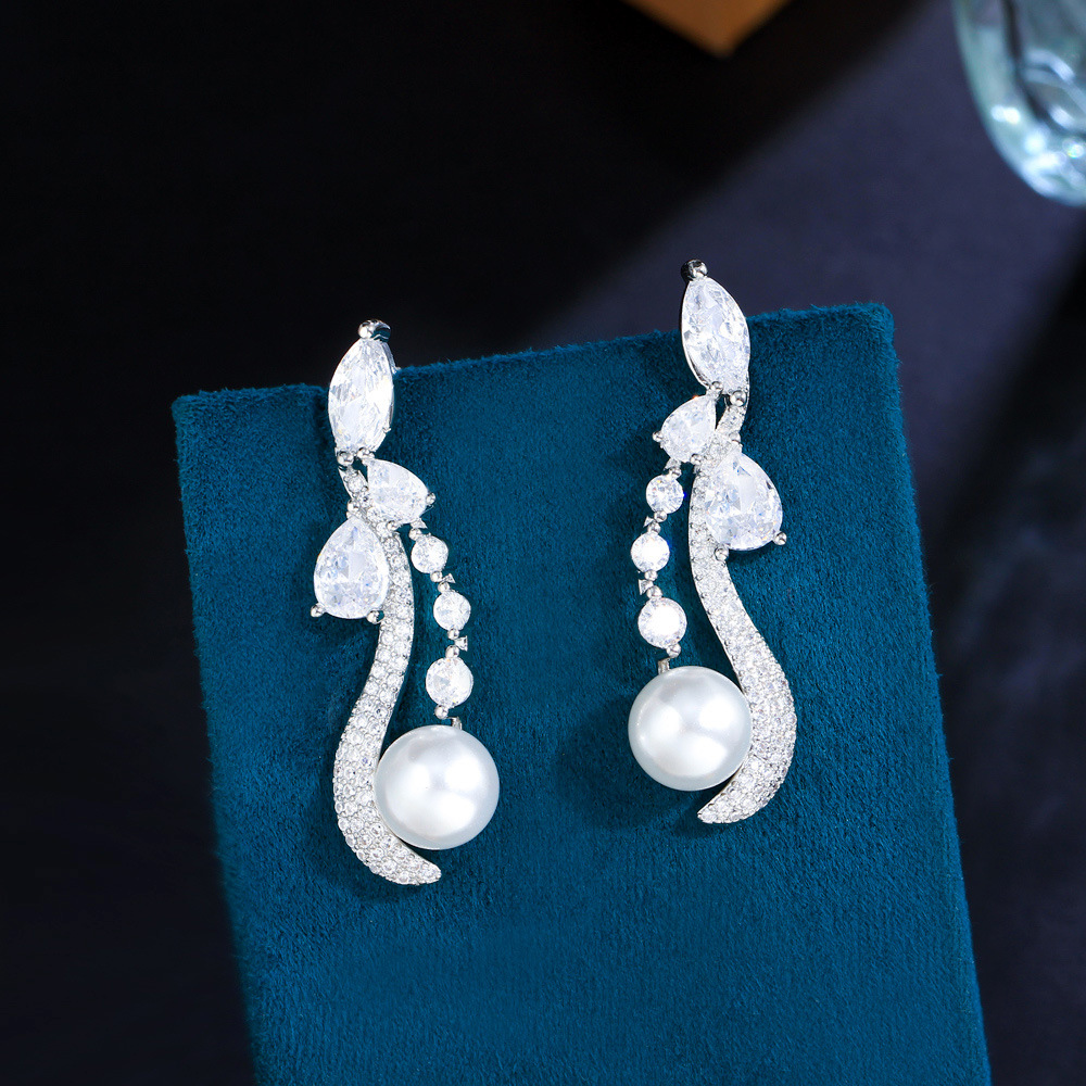 S925 silver needle minimalist and niche zircon twisted geometric pearl earrings, sweet and fashionable style full diamond drop earrings accessory