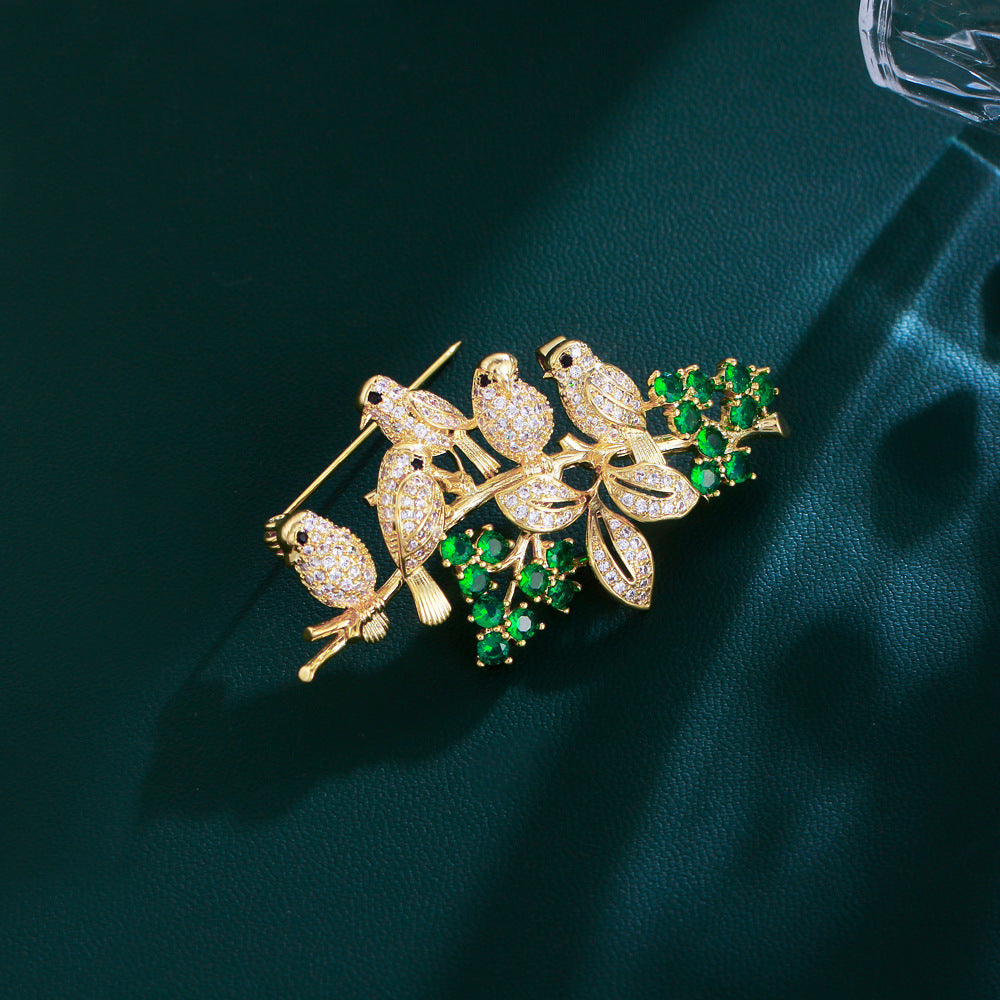 Chinese-style bird, flower and fragrance brooch with tiny inlaid zirconia happy magpie brooch delicate flower and bird headpiece matching for a cheongsam and western accessories