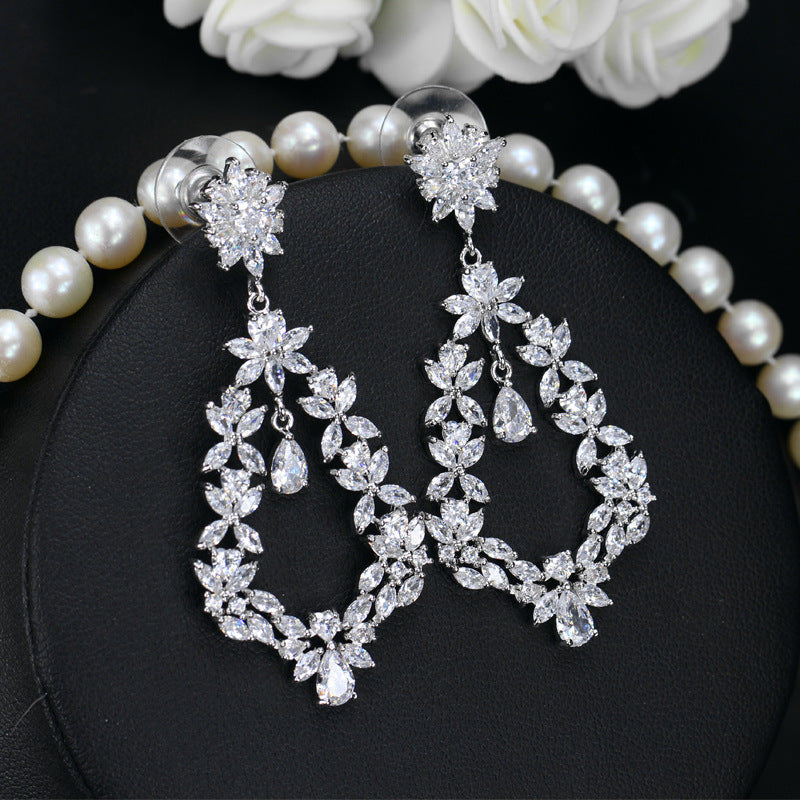 European-style fashionable AAA zirconite stud earrings