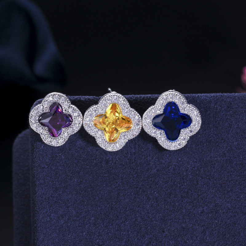 Korean version of micro-set zirconia pendant - Four-leaf clover necklace - Lucky grass accessory