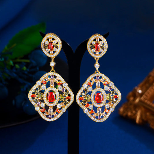 Retro luxury court-style diamond-encrusted earrings luxurious colored zirconia earrings elegant jewelry for the Ruliy Street shoot show accessories