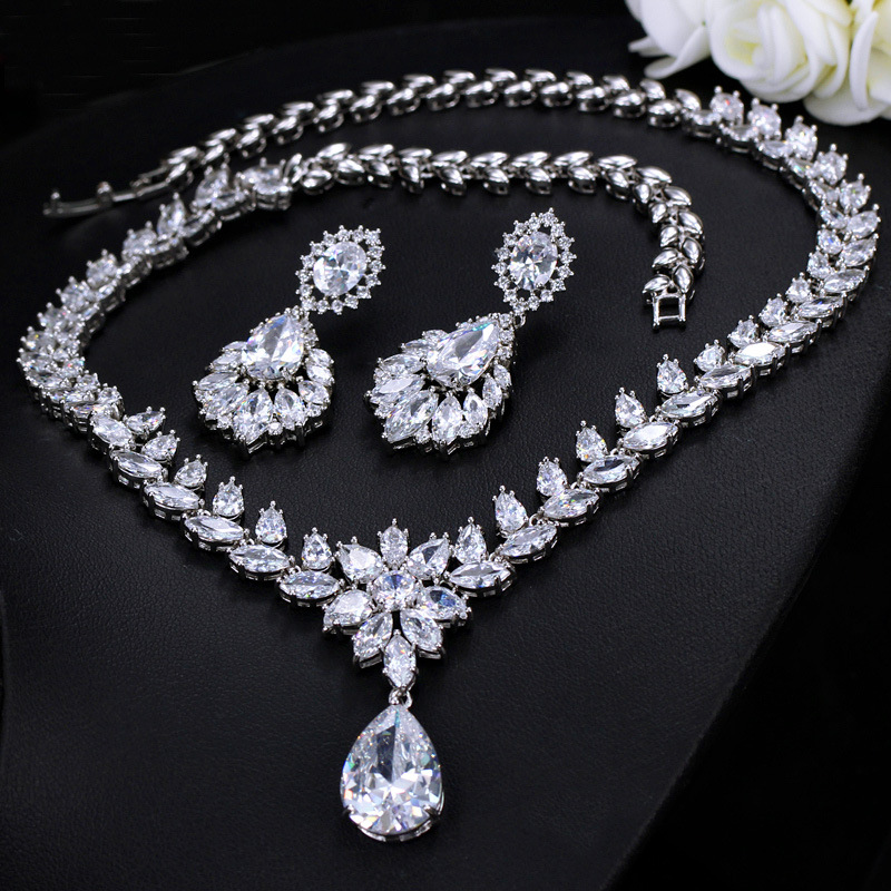 European and American 3A Zircon Set - Ultra-Shimmer Wedding Party Accessories - Earrings and Necklace Set