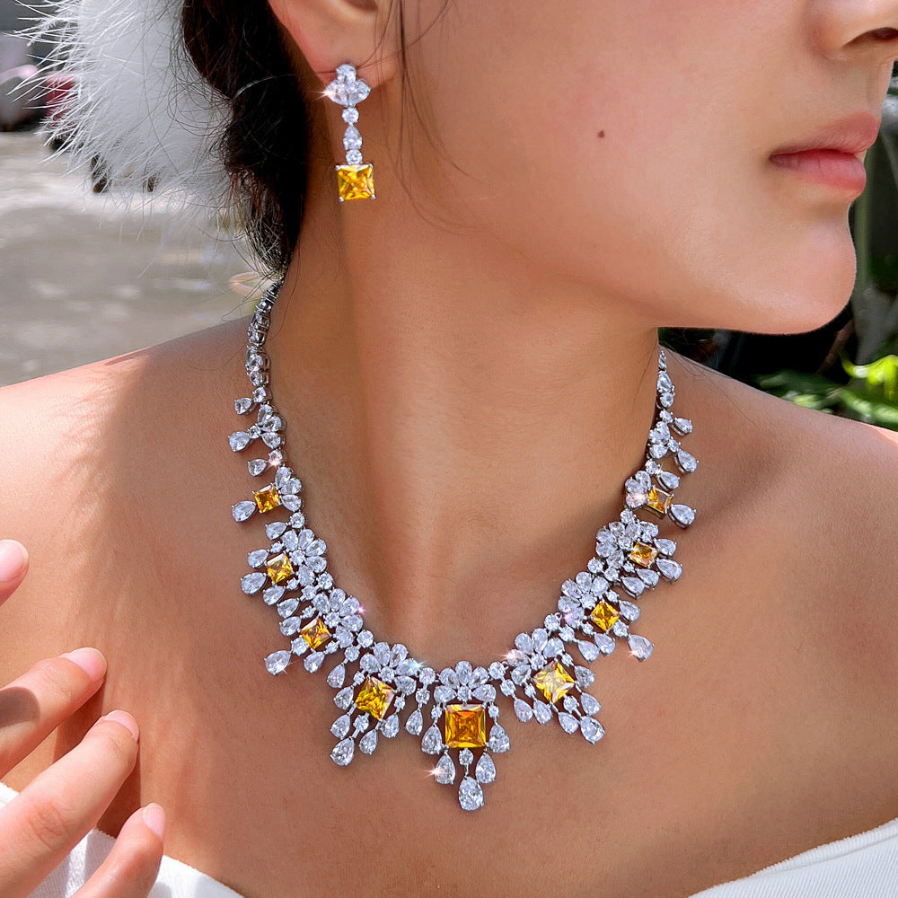European and American exquisite and luxurious zircon necklace and earrings set, dazzling full of diamonds, elegant banquet dress, bridal chain jewelry set