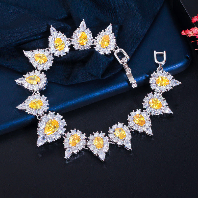 Korean version of luxury light-weight jewelry with full diamonds and zirconium stones fashionable women's electroplated white gold bracelet