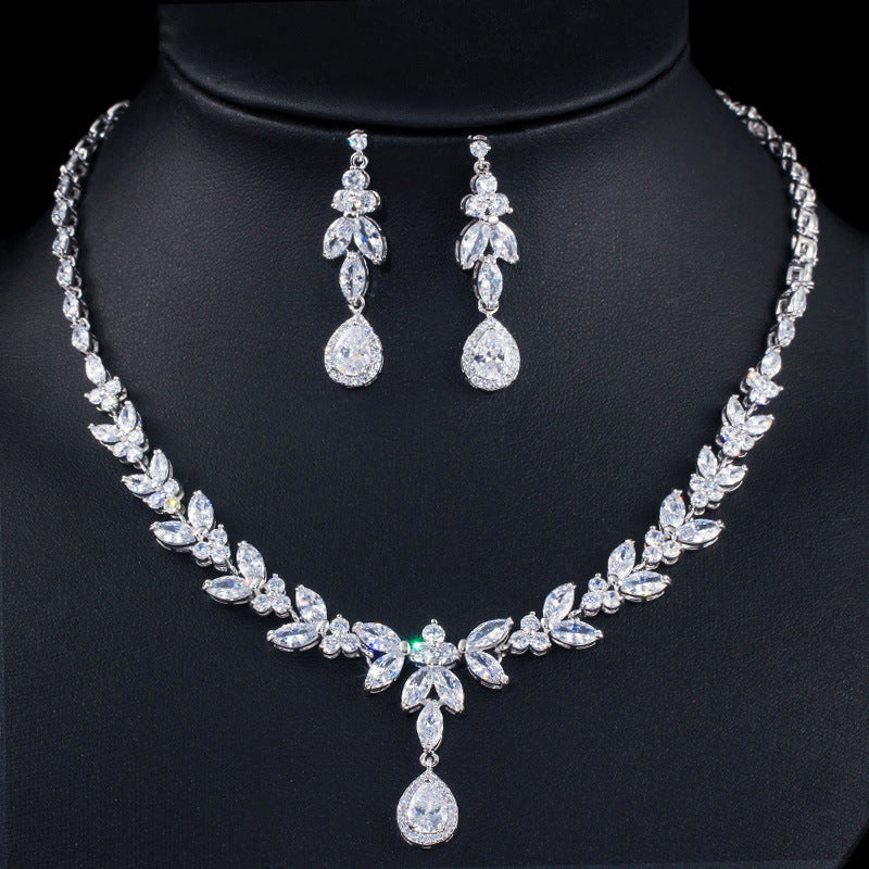 Korean-style bridal set - dazzling zircon necklace and earrings - a simple and exquisite wedding banquet fashion accessory