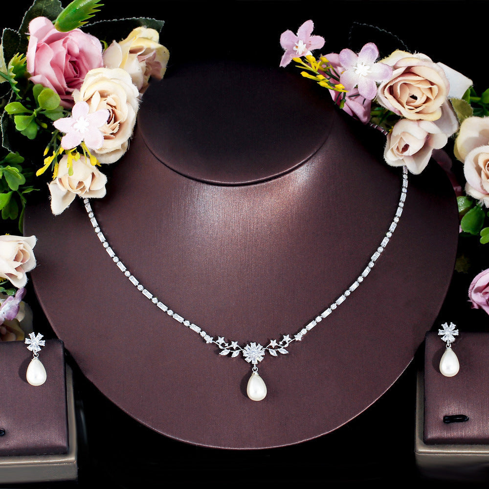 Korean version of light luxury minimalist niche design pearl collar chain with micro-set zirconia pearls and pearl earrings set. Set package
