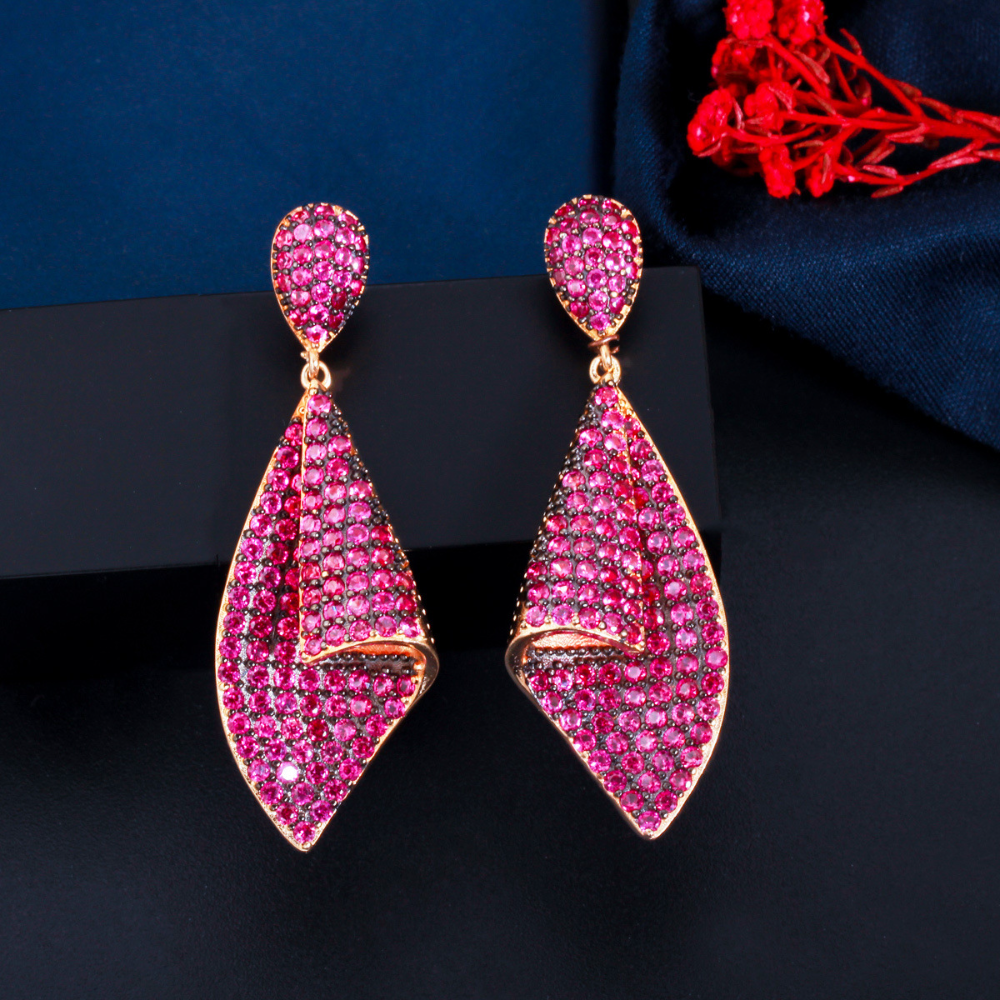 European and American creative micro-set zirconia geometric shape S925 silver needle petal earrings elegant and refined jewelry pieces