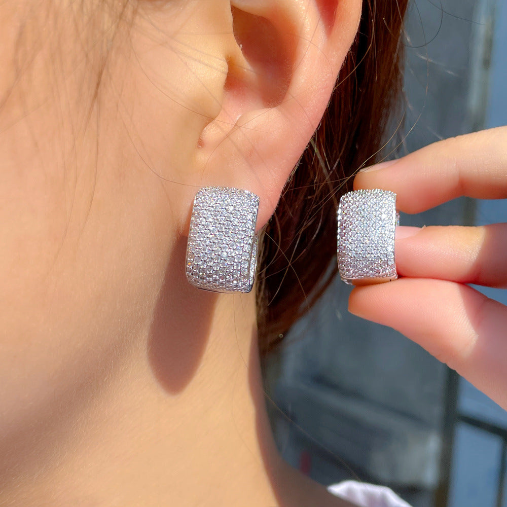 New style Korean-style ear accessories - trendy and elegant featuring full diamonds and zirconia shiny ear studs and earrings