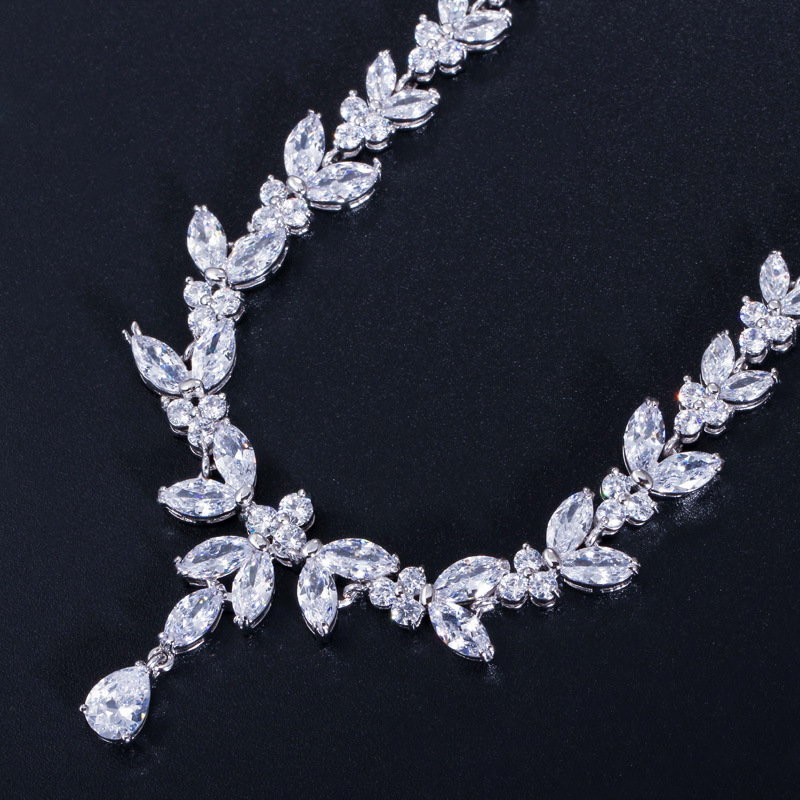 Hot-selling exaggerated earrings S925 fashionable zircon waterdrop long-style hollow earrings for brides
