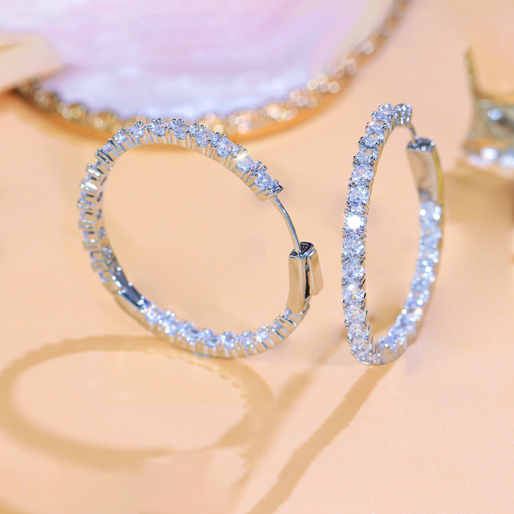 Korean cool and elegant style ins small-scale design luxury fashion diamond earrings for the ear Trendy and popular.Super bright C-shaped ear loop