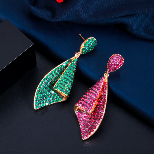 European and American creative micro-set zirconia geometric shape S925 silver needle petal earrings elegant and refined jewelry pieces