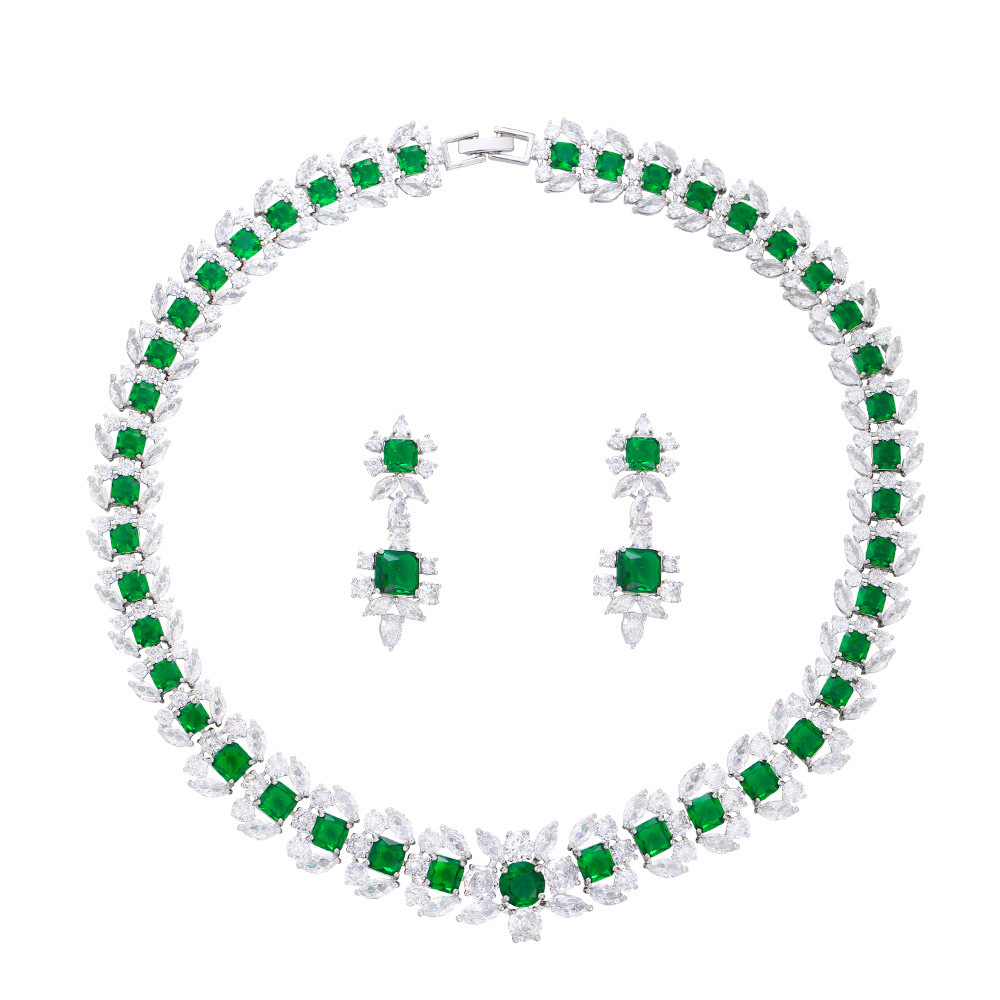 European and American haute couture style luxurious emerald and zircon bracelet for formal event dress accessories fully set with diamonds necklace and earrings set