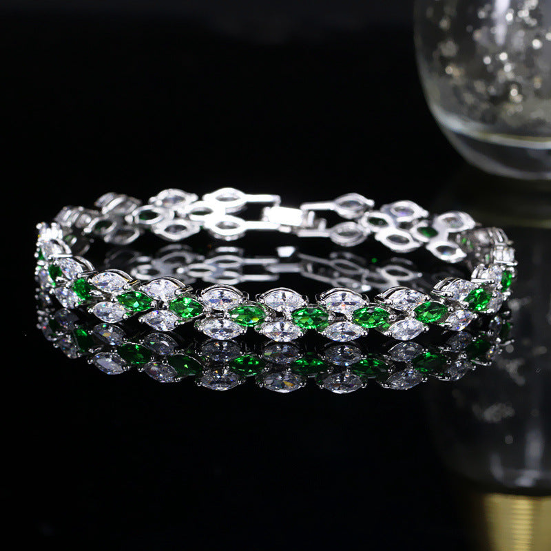 Korean version accessory with elegant leaf-shaped white gold jewelry of AAA quality, zirconia bracelet
