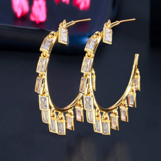 European and American fashionable jewelry - colorful zirconia geometric-shaped earrings stylish and unique copper-plated 18K gold C-shaped earrings