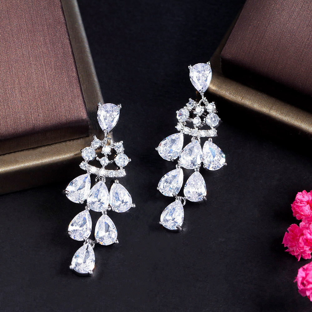 European and American fashion drop-shaped zirconia earrings for elegant women Perfect accessory for a group of friends' formal evening dress