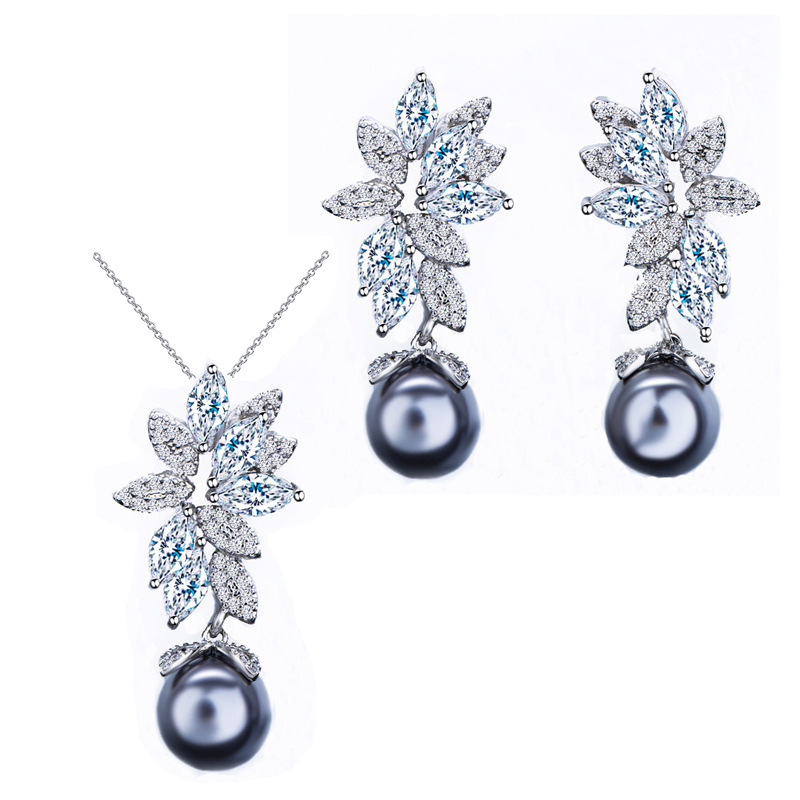 Korean-style fashion versatile S925 pure silver needle micro-set zirconia shell pearl necklace earrings and chain set. For women
