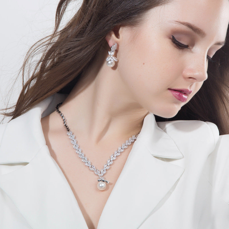 Japanese and Korean bride AAA zircon braceletshell pearl hand chain earrings and necklace set of three pieces