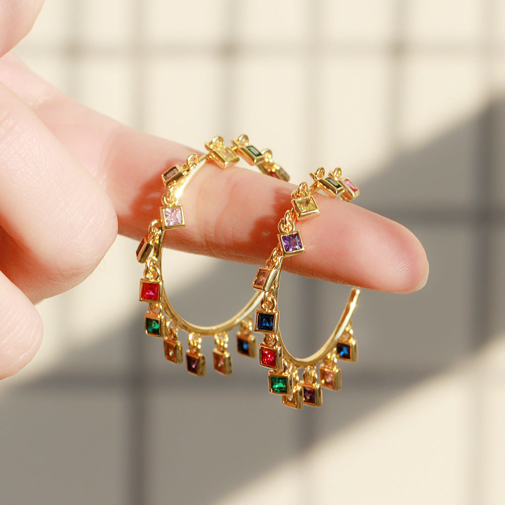 Best-selling new gold-plated leopard-print ear cuffs with tiny zirconia inlays Trendy ear accessories in batch of golden ear clasps