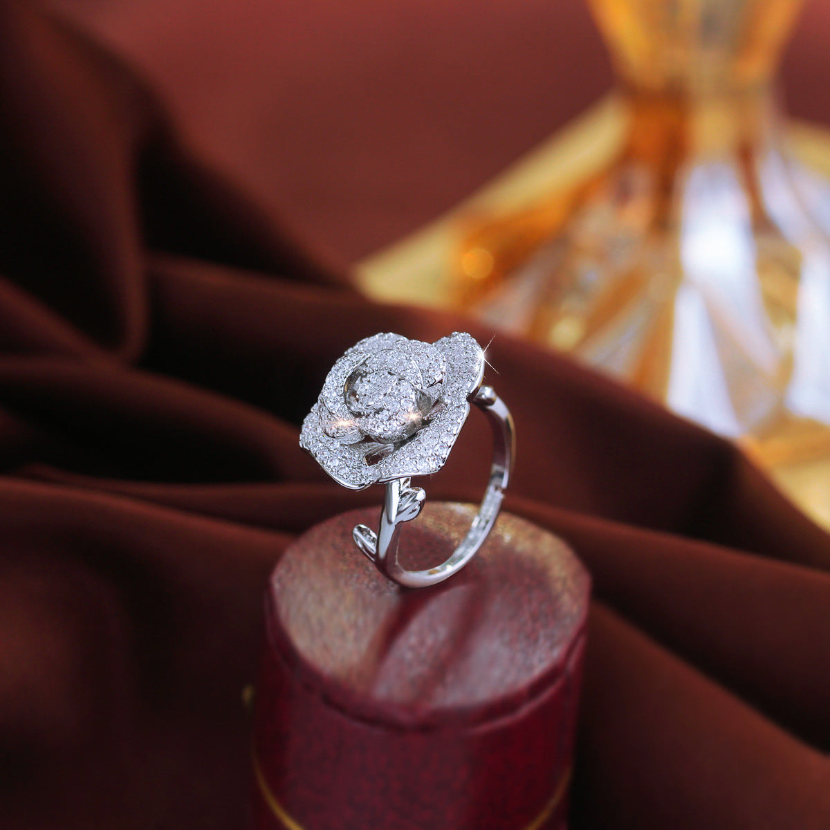 Three-dimensional camellia flower set with diamonds ring for the index finger of the female retro-style rose flower zircon jewelry accessory