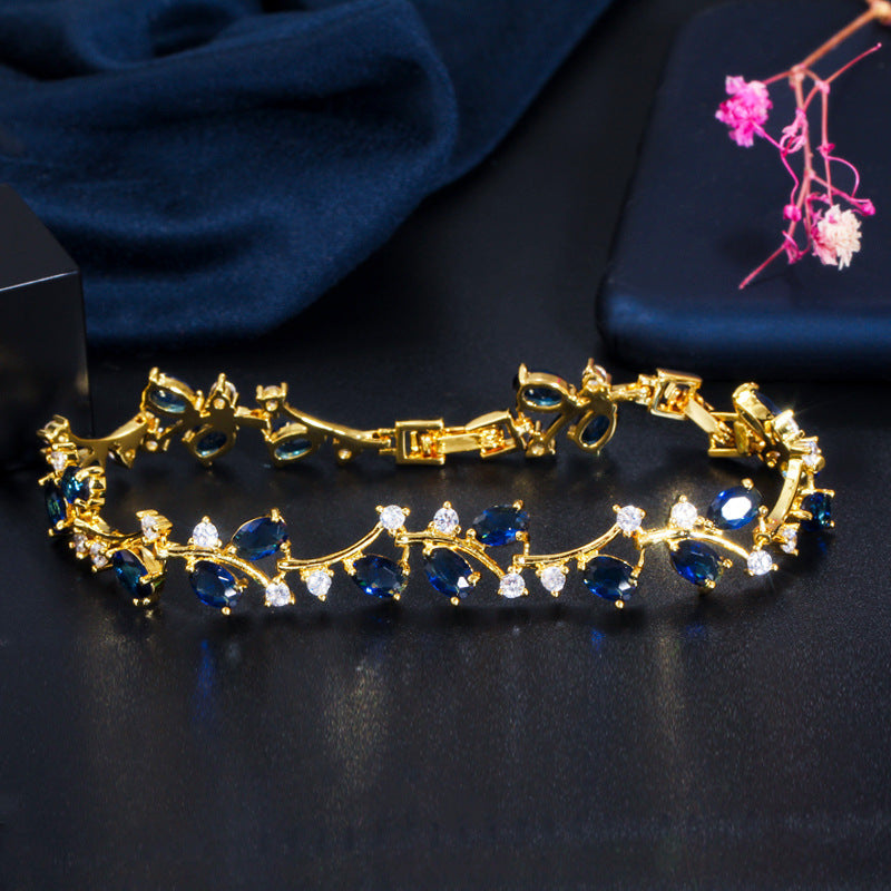 Fashionable and exquisite ladies' hand accessories - a shining AAA zircon hand chain with genuine gold electroplating